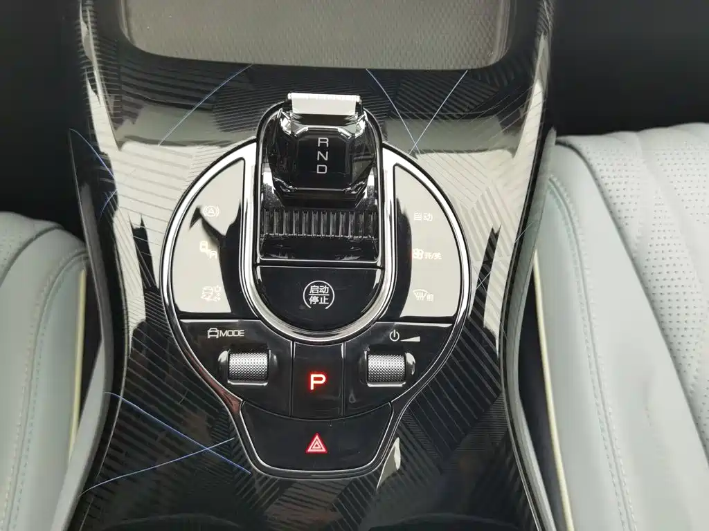 BYD Seal — миниатюра 13