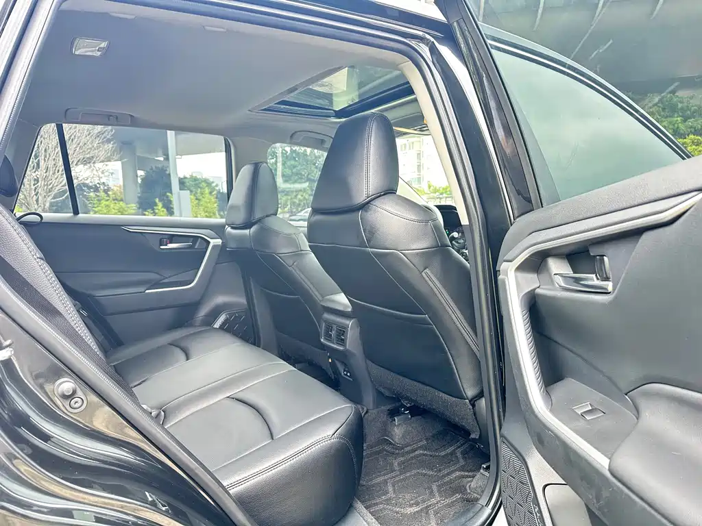 Toyota RAV4 2021 2.0L CVT
