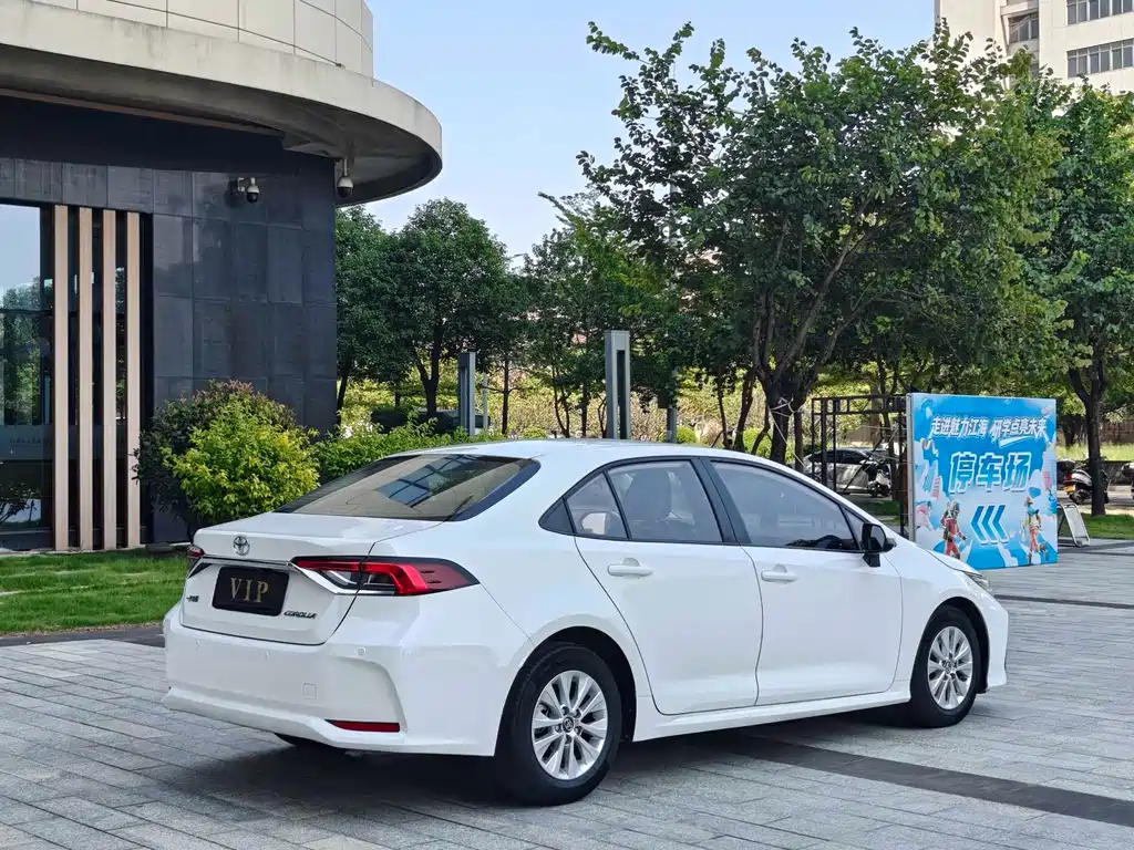 Toyota Corolla — миниатюра 9