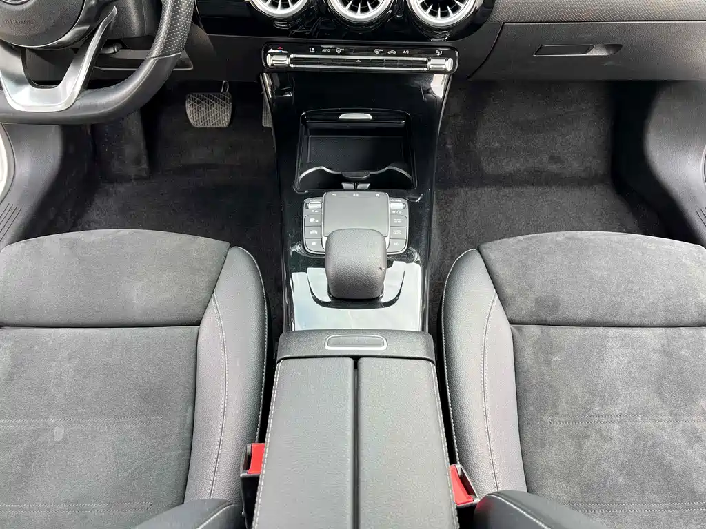 Mercedes-Benz A-Class — миниатюра 12