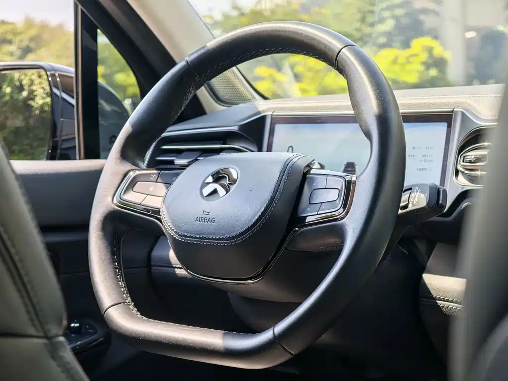 NIO ES8 — миниатюра 15