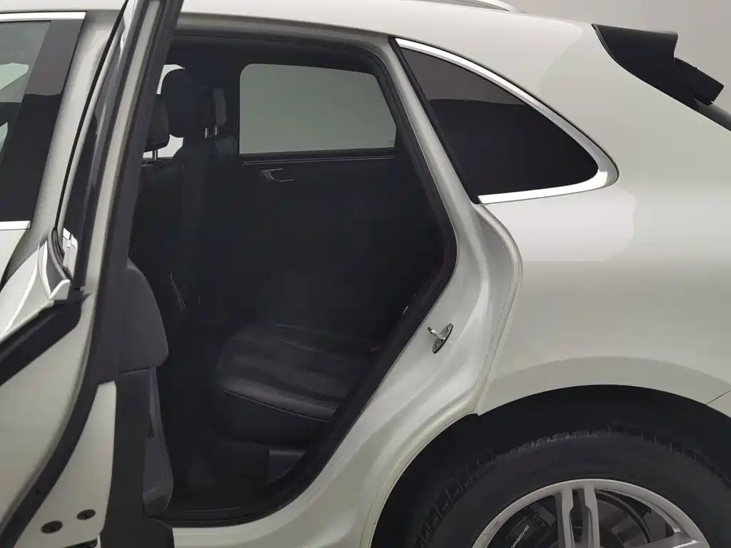Porsche Macan — миниатюра 15