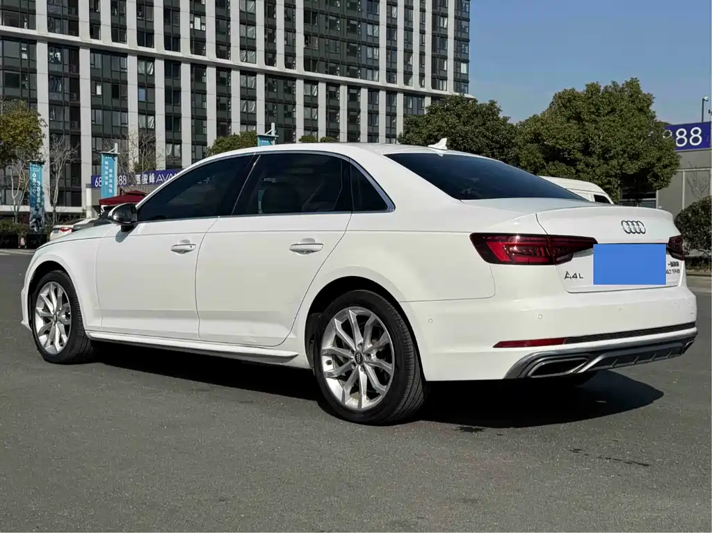 Audi A4L — миниатюра 6