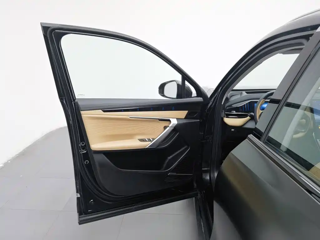 Geely Boyue L — миниатюра 8