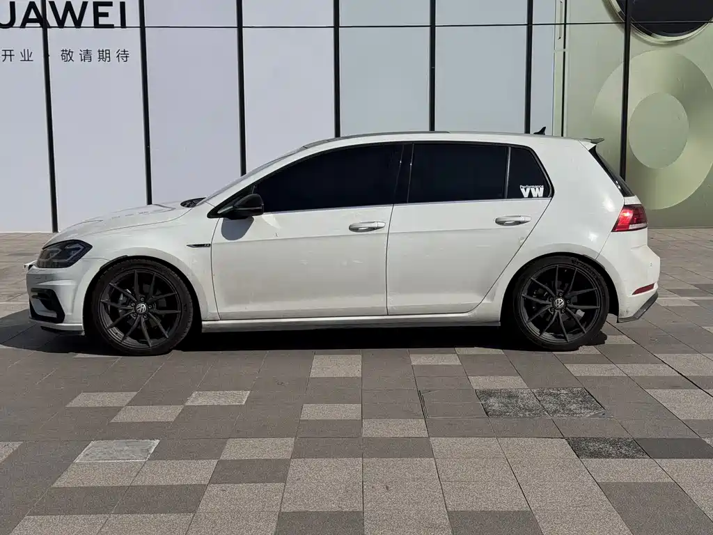Volkswagen Golf — миниатюра 9