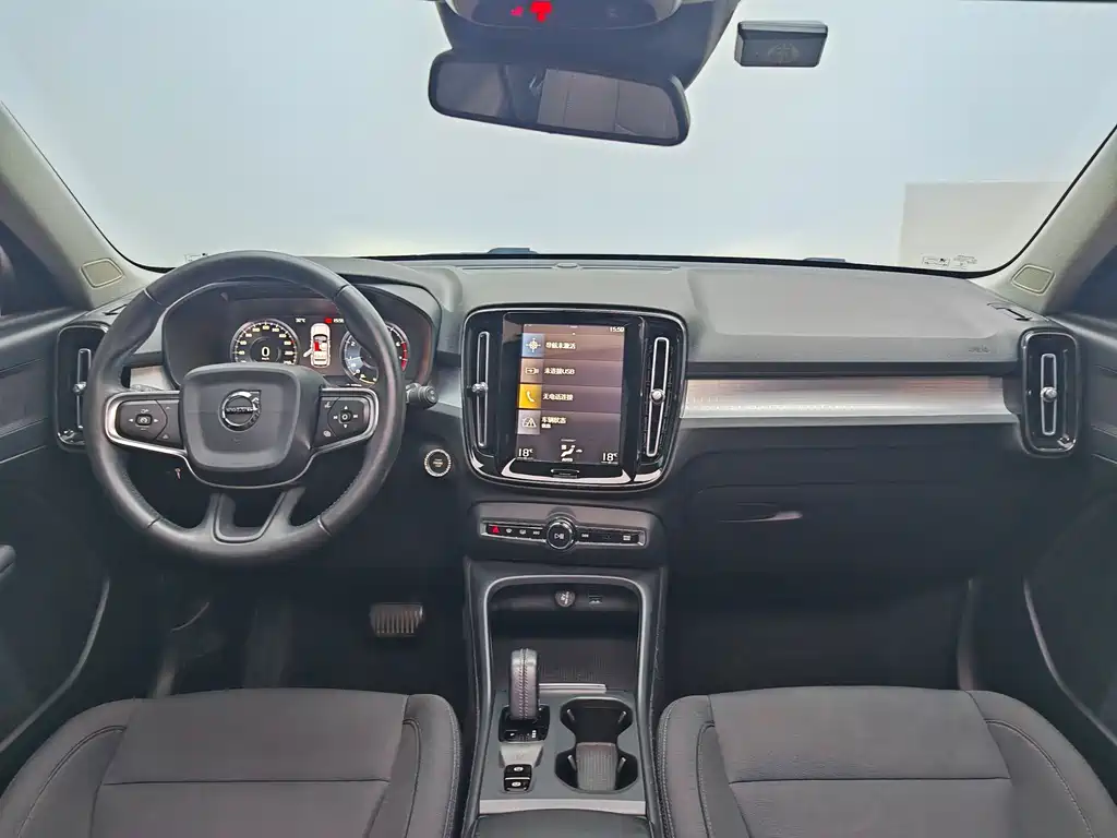 Volvo XC40 — миниатюра 15