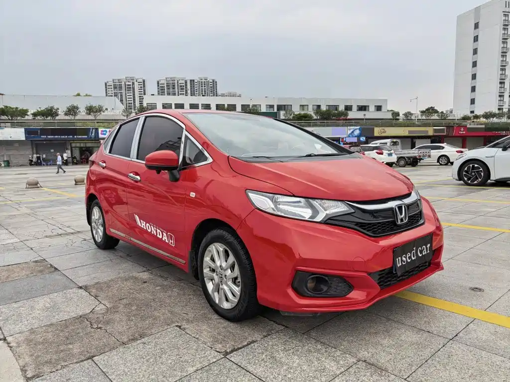Honda Fit — миниатюра 8