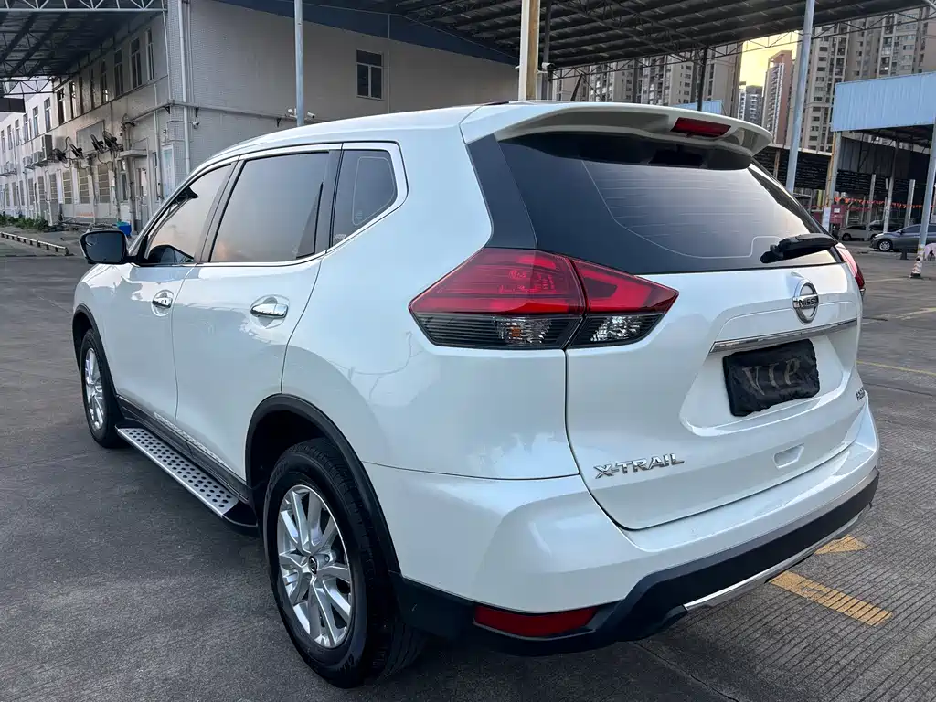 Nissan X-Trail — миниатюра 6