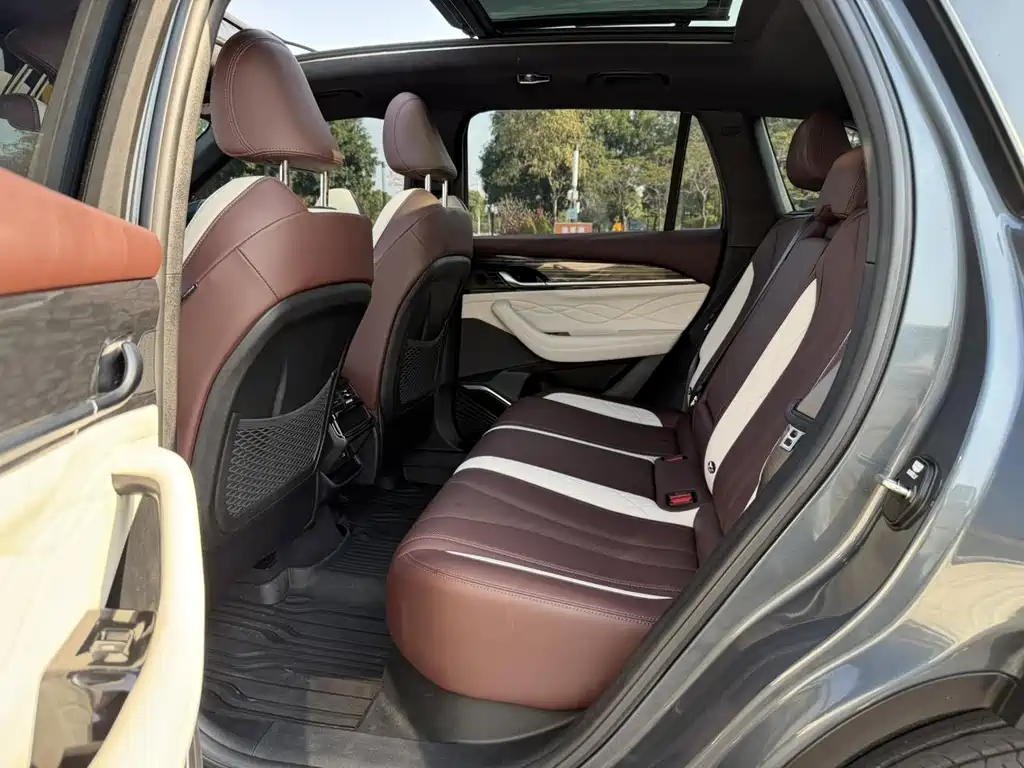 Geely Xingyue L — миниатюра 13
