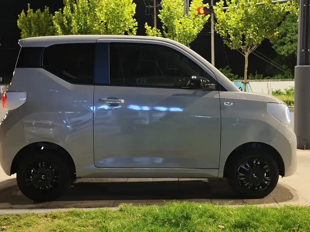 Wuling MINIEV — миниатюра 7