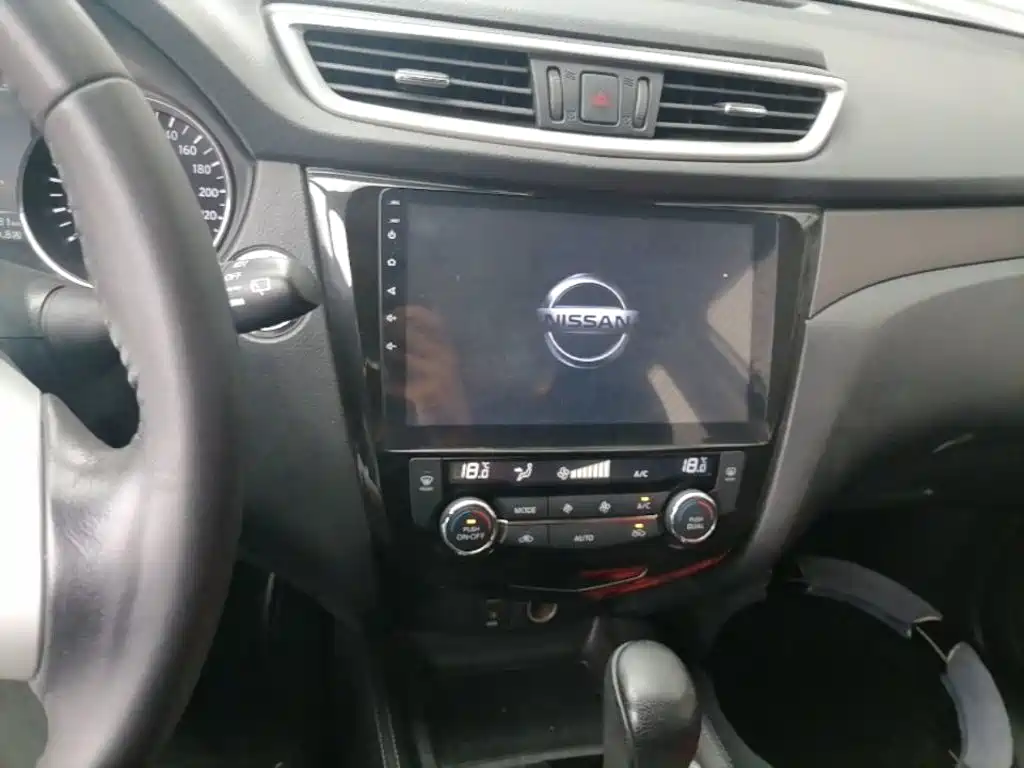 Nissan X-Trail — миниатюра 18