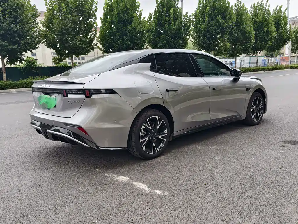 Lynk & Co 07 EM-P — миниатюра 7