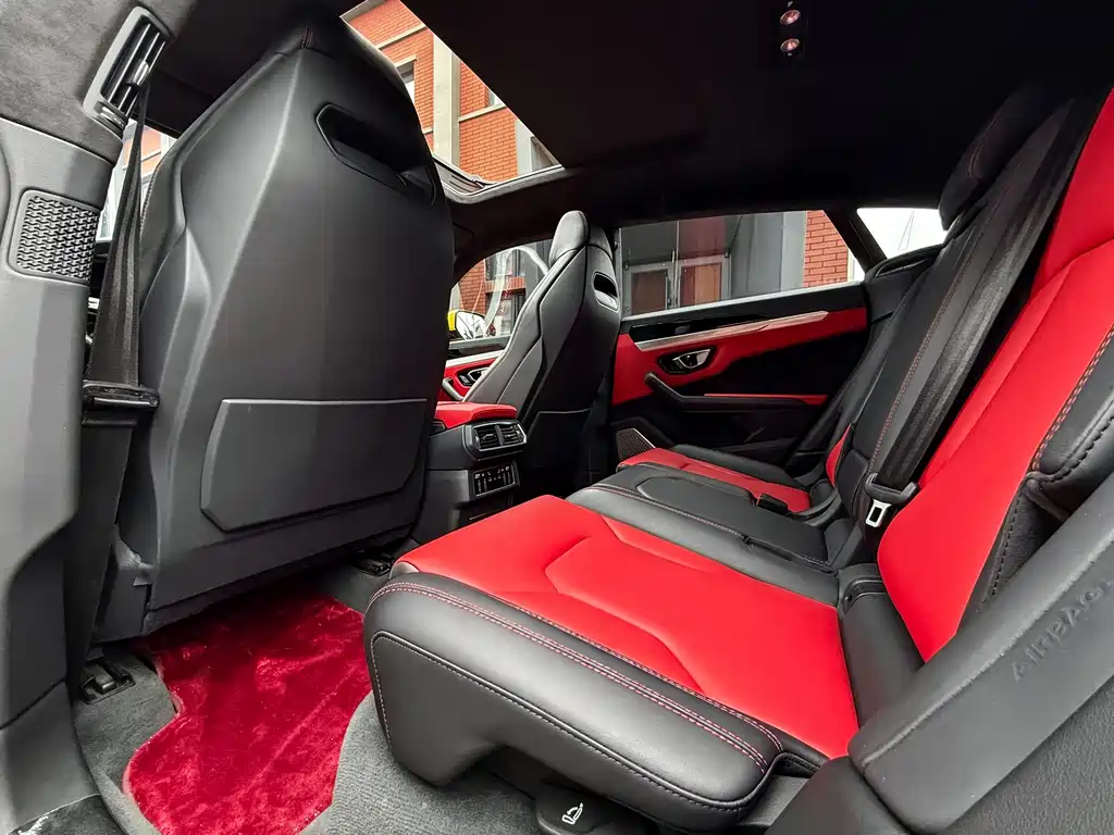 Lamborghini Urus — миниатюра 14