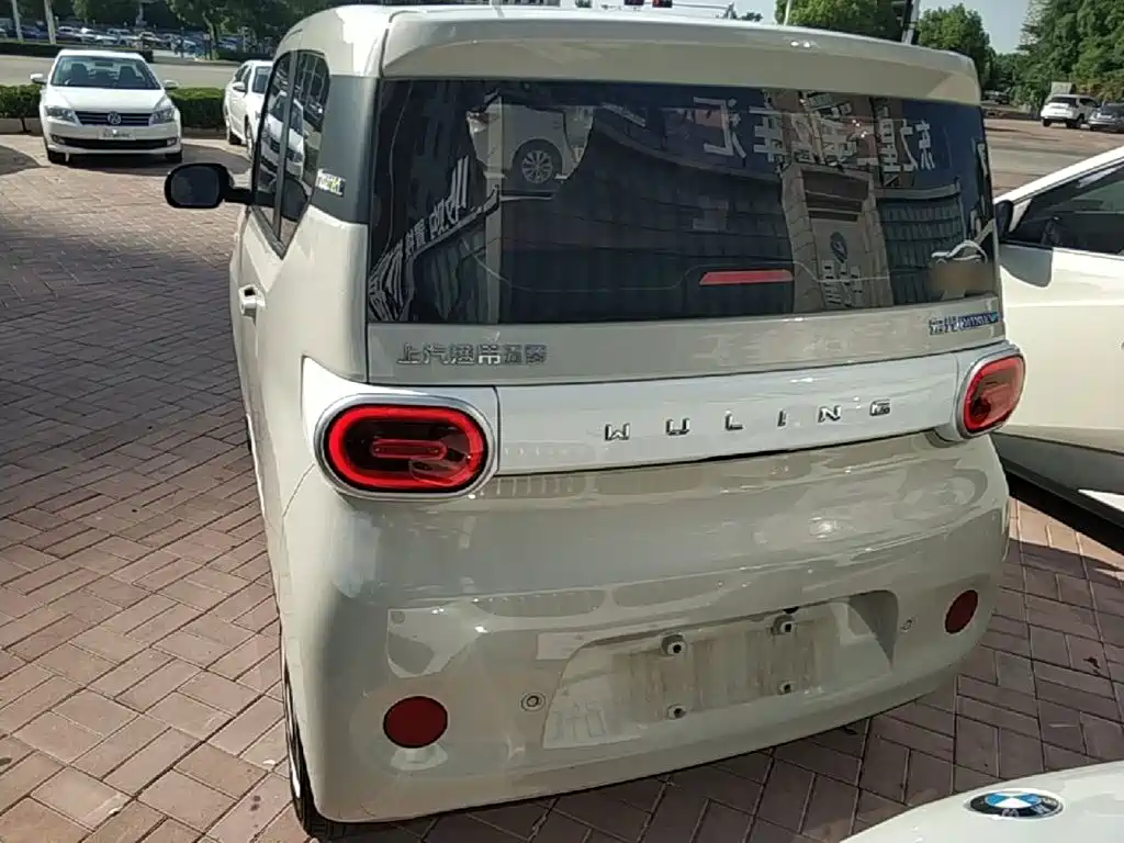 Wuling MINIEV — миниатюра 6