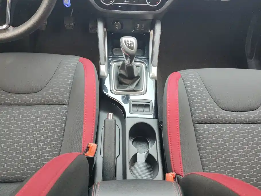 BAIC Senova X35 — миниатюра 16