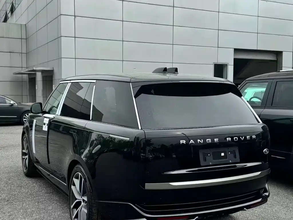 Land Rover Range Rover 2026 3.0 L6 400PS HSE