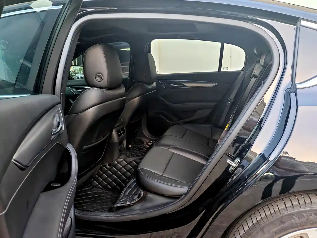 Cadillac CT5 — миниатюра 8
