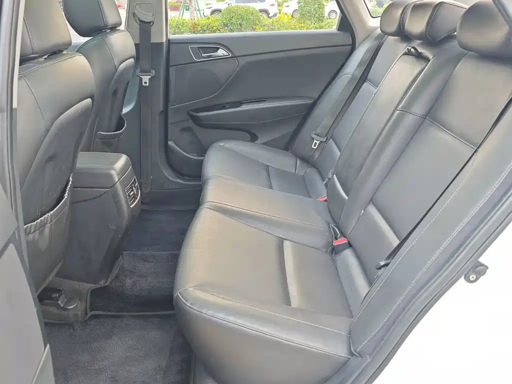 Hyundai Mistra 2016 1.8L AT GLS
