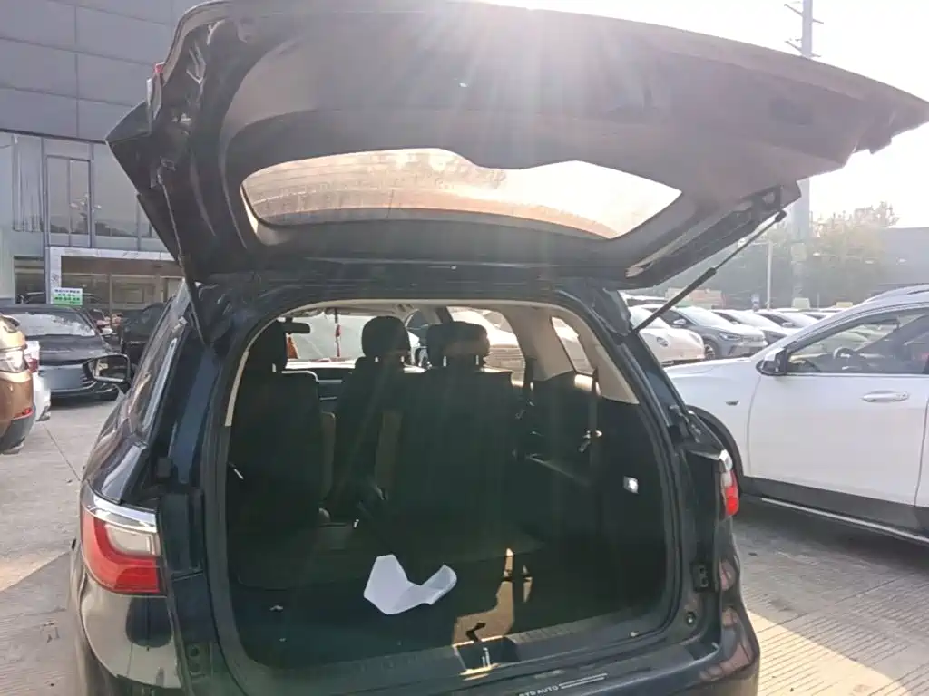 BYD MAX — миниатюра 19