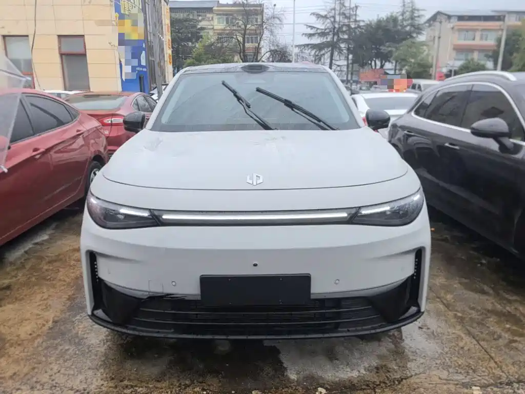Leapmotor Leapmotor C10 — миниатюра 3