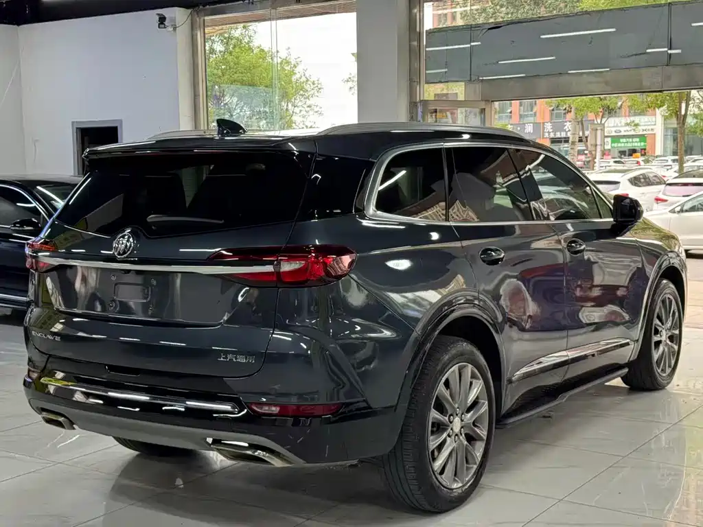 Buick Enclave — миниатюра 6