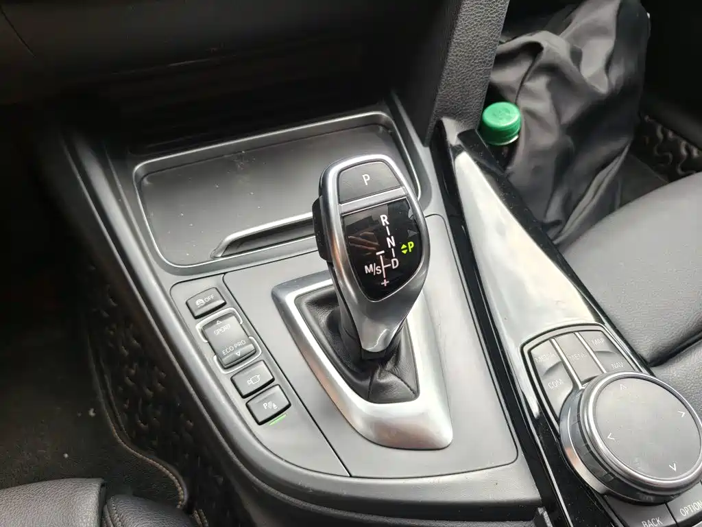 BMW 3 Series — миниатюра 14