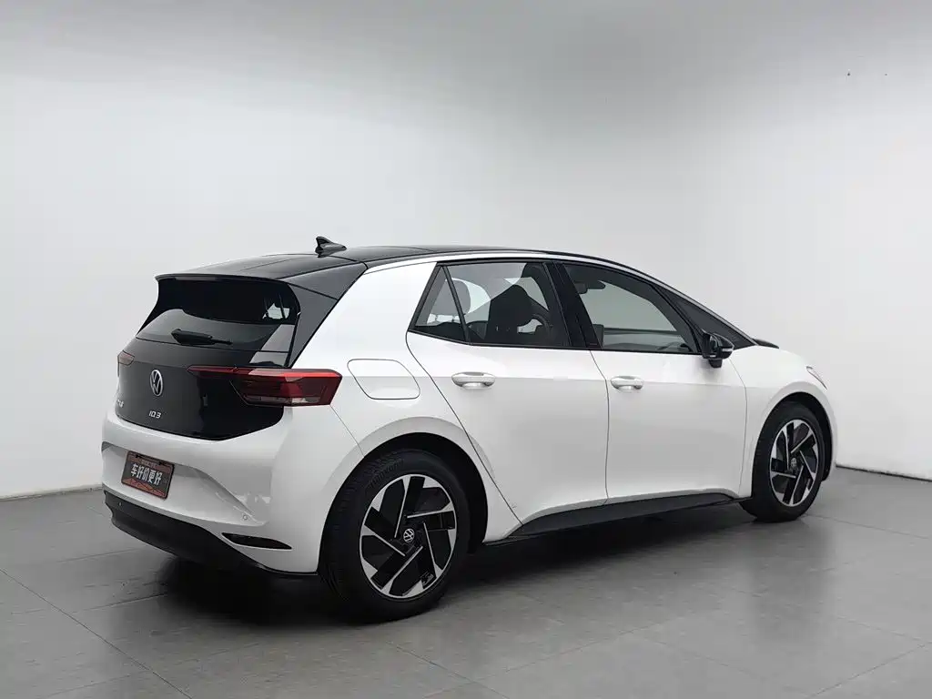 Volkswagen ID.3 — миниатюра 2