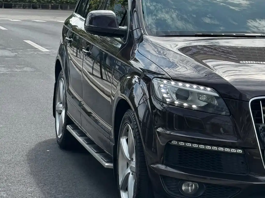 Audi Q7 — миниатюра 5