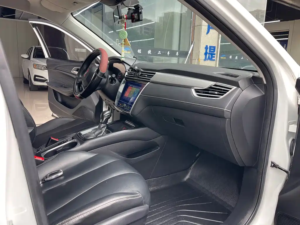 Roewe i5 — миниатюра 13