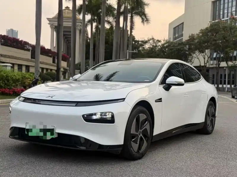 2021 Xpeng P7 - zdjęcie 1 z 16