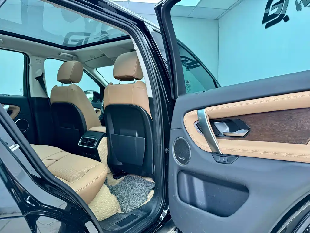 Land Rover Discovery Sport — миниатюра 11