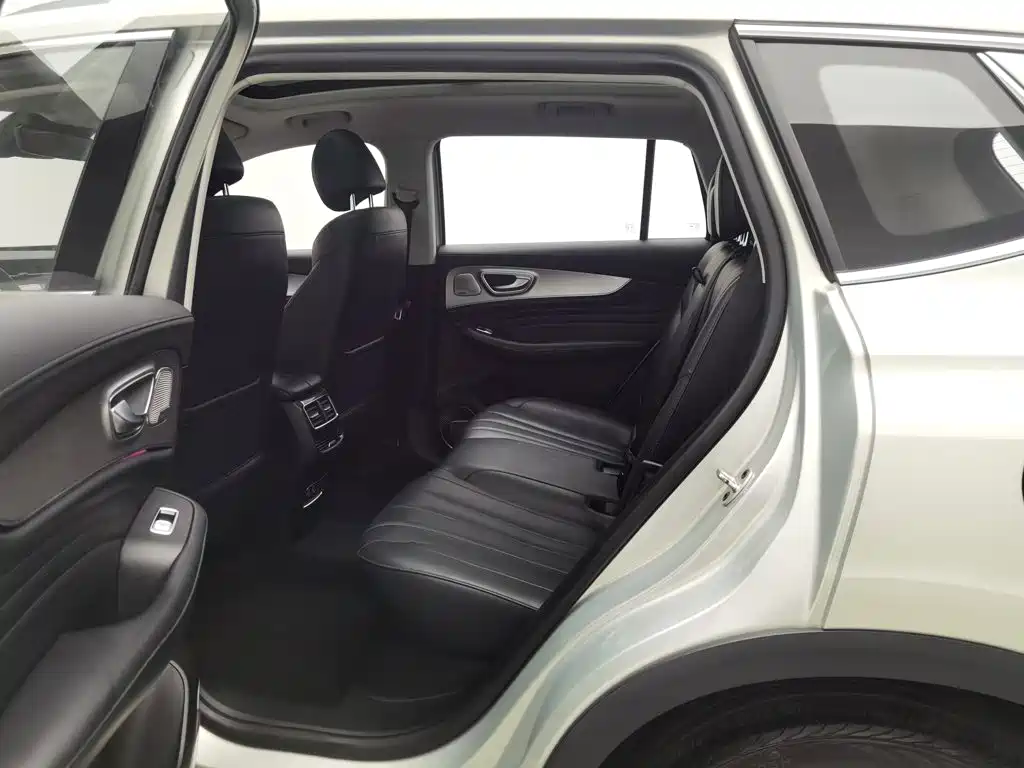 Roewe RX5 eMAX — миниатюра 15