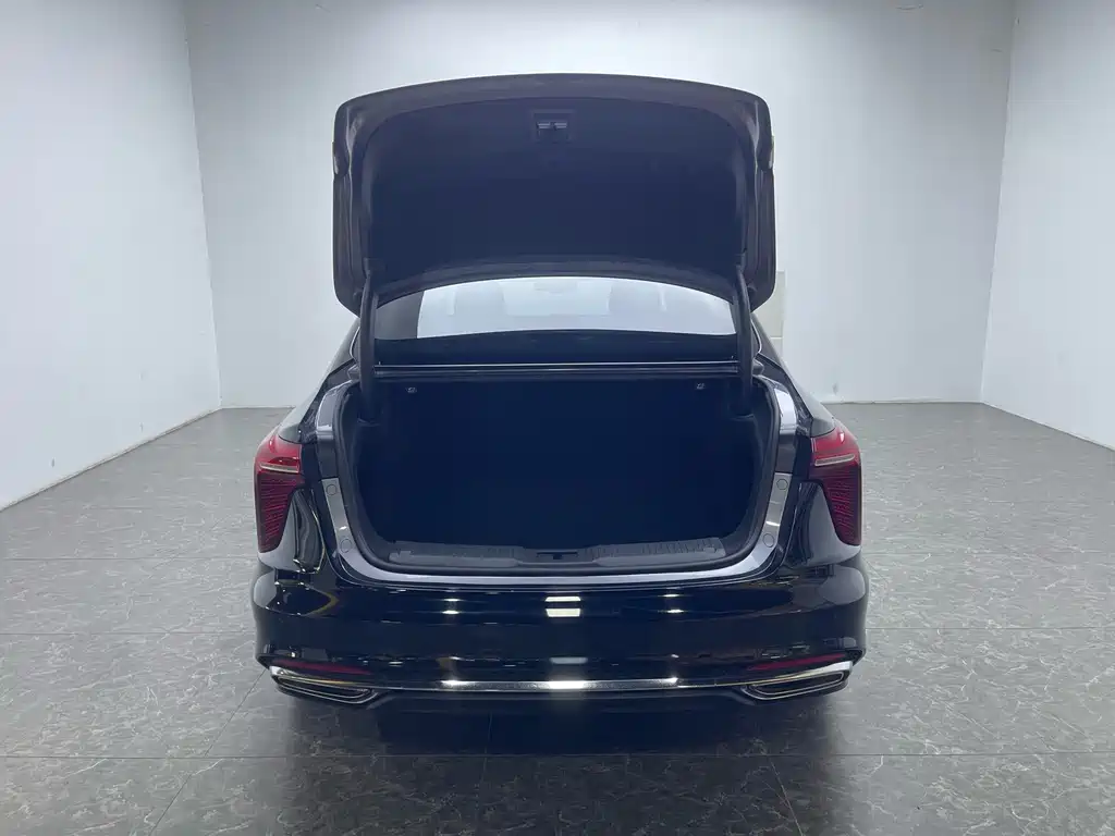 Hongqi Hongqi H5 — миниатюра 7