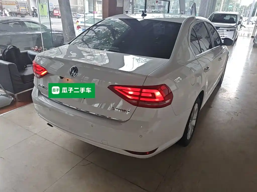 Volkswagen Lavida — миниатюра 7
