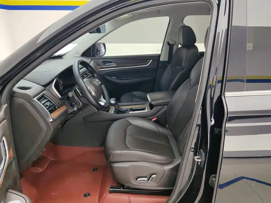 Roewe RX8 — миниатюра 9