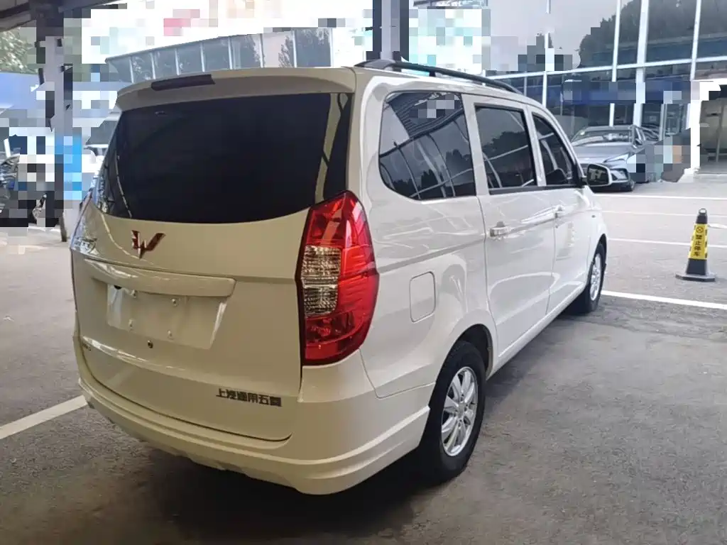 Wuling Hongguang — миниатюра 7