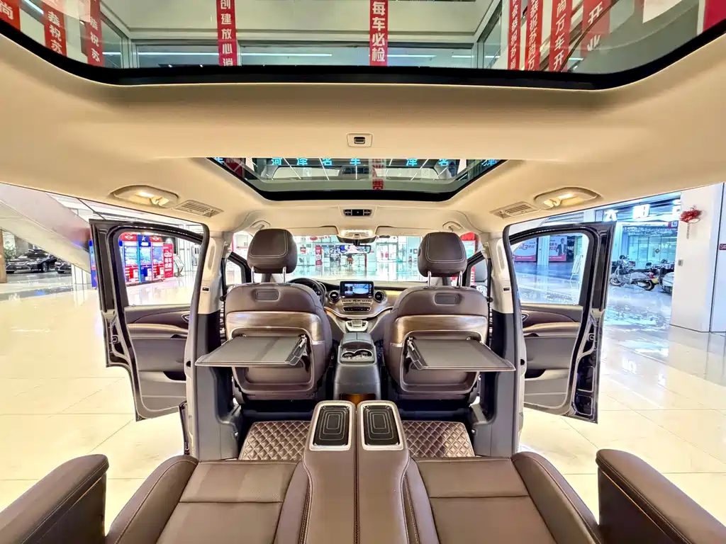Mercedes-Benz V-Class — миниатюра 12