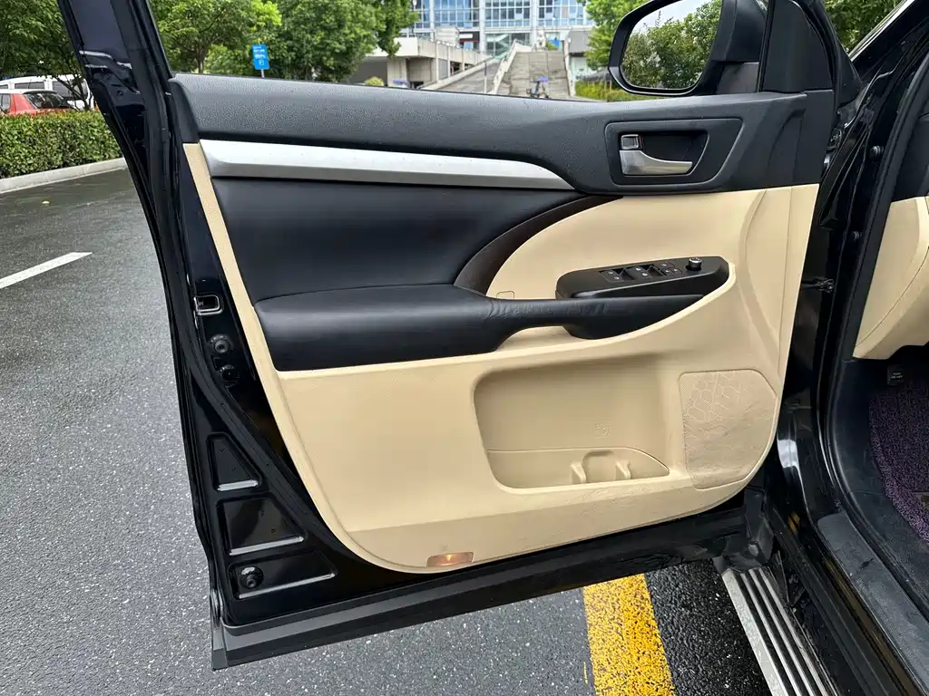 Toyota Highlander — фотографии объявления, Фото 19