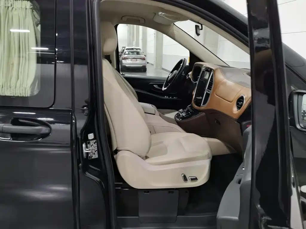 Mercedes-Benz Vito — миниатюра 23