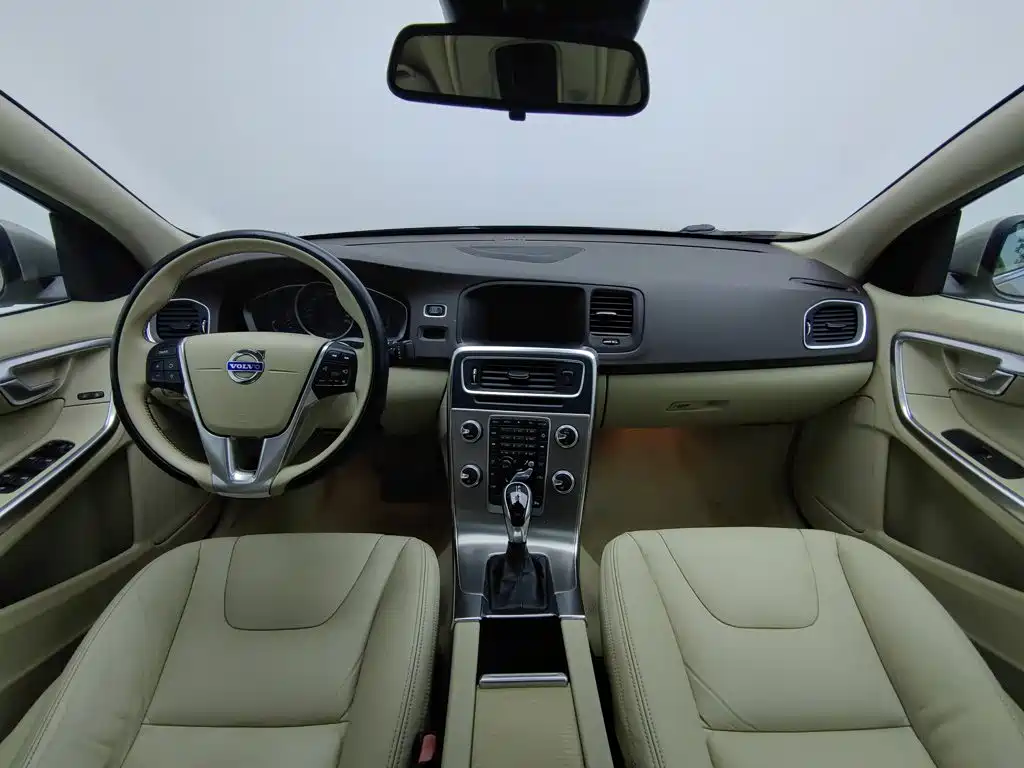 Volvo S60 — миниатюра 5