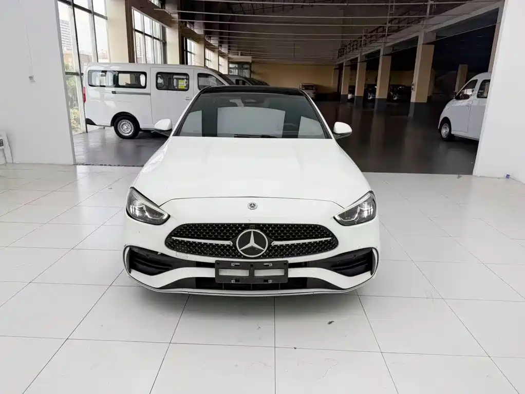 Mercedes-Benz C-Class — миниатюра 2