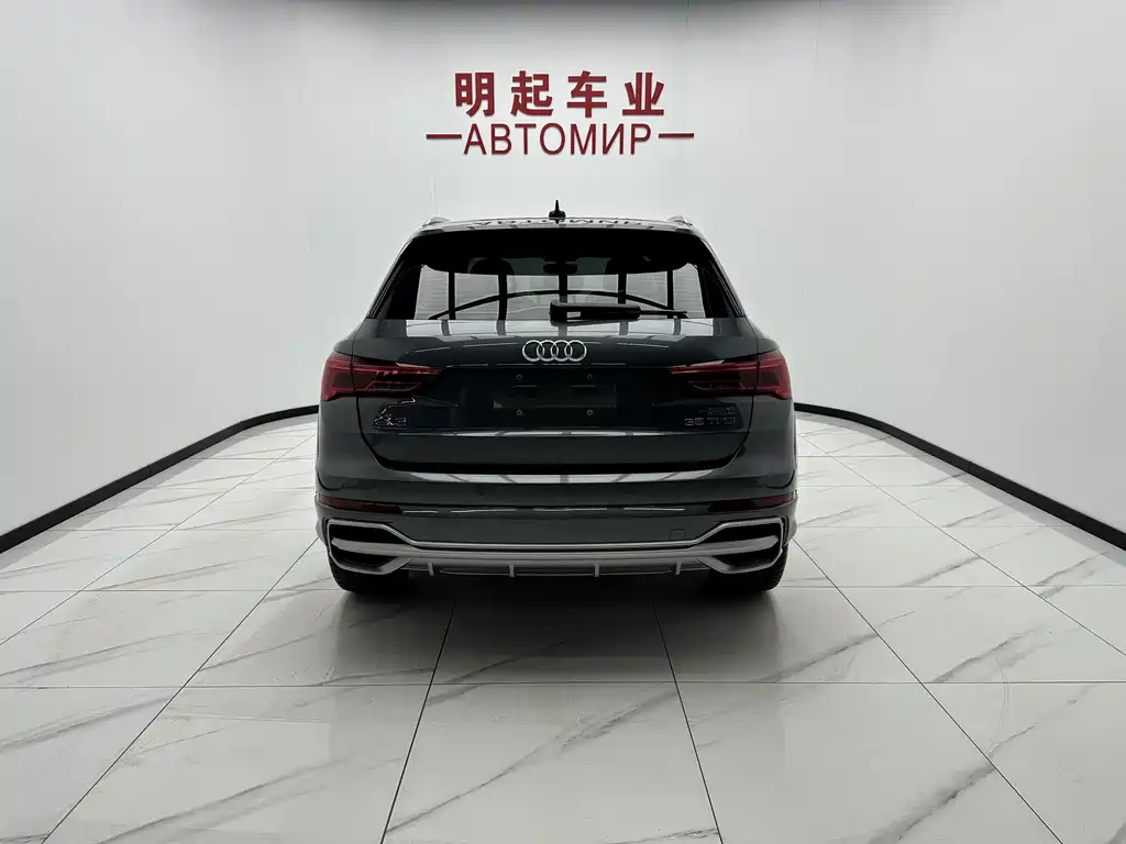 Audi Q3 2023 35 TFSI Fashion (1.4T)