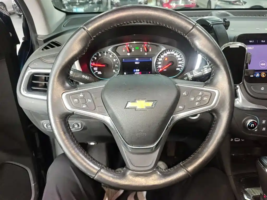 Chevrolet Equinox — миниатюра 11
