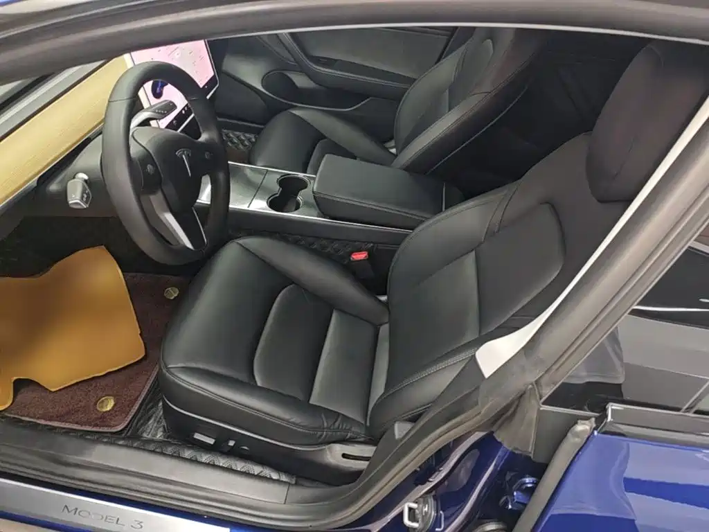 Tesla Model 3 — миниатюра 15