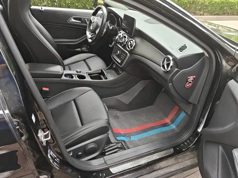 Mercedes-Benz GLA — миниатюра 8