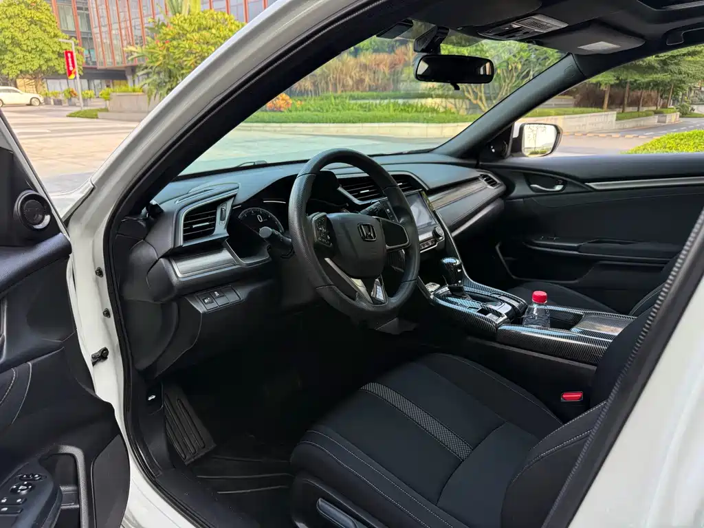 Honda Civic — миниатюра 8