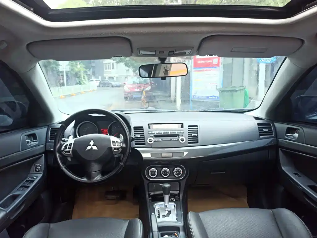 Mitsubishi Lancer EX — миниатюра 6