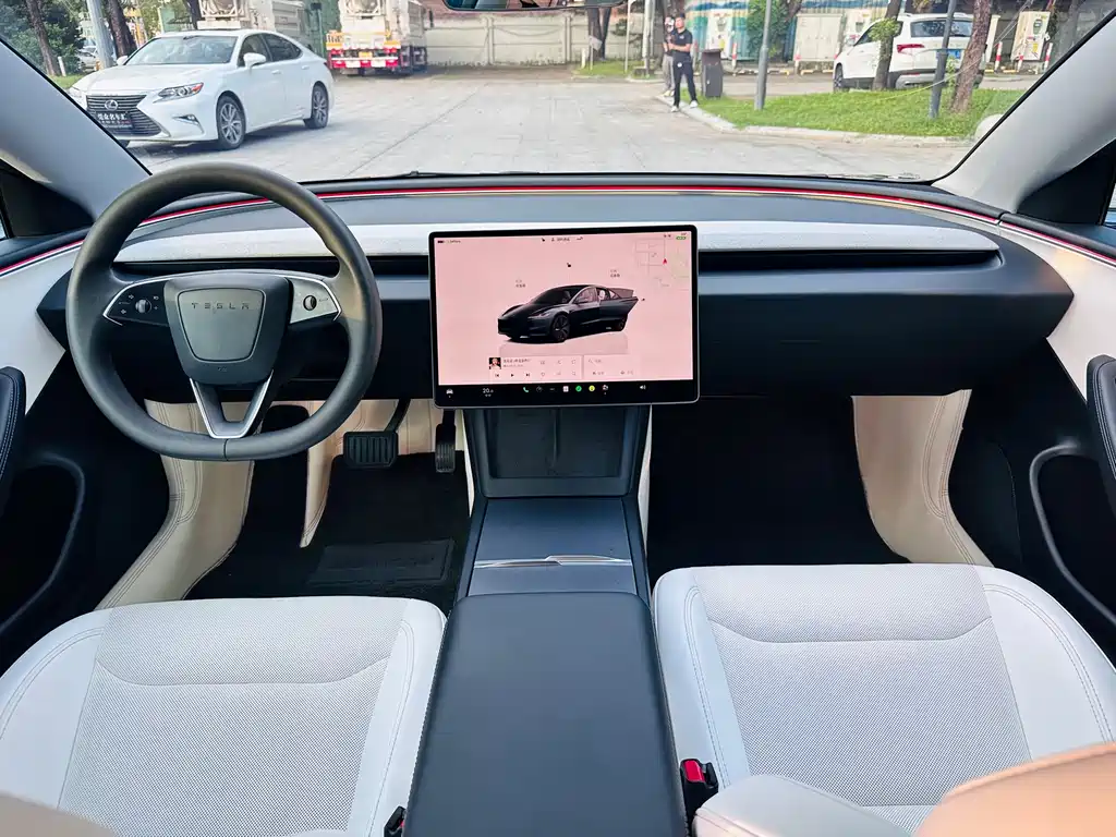 Tesla Model 3 — миниатюра 14