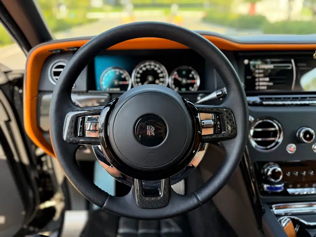 Rolls-Royce Cullinan — миниатюра 9