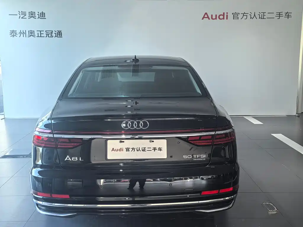 AUDI A8
